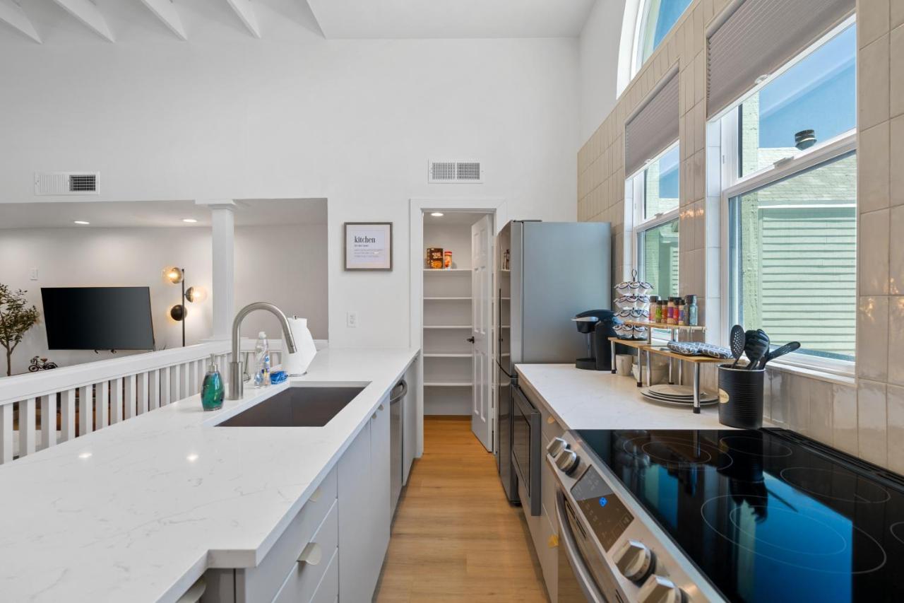 Chic Uptown Phoenix Home - Pool Table & Perfect Location Екстериор снимка