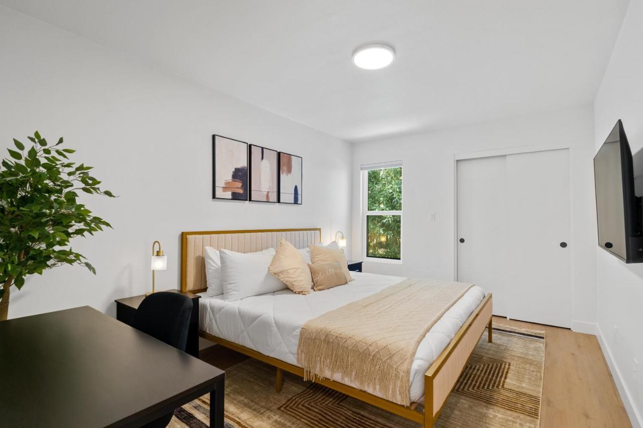 Chic Uptown Phoenix Home - Pool Table & Perfect Location Екстериор снимка